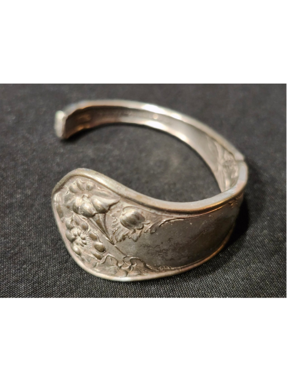 ONEIDA COMMUNITY RELIANCE SILVER PLATED WILDWOOD Cuff Bracelet